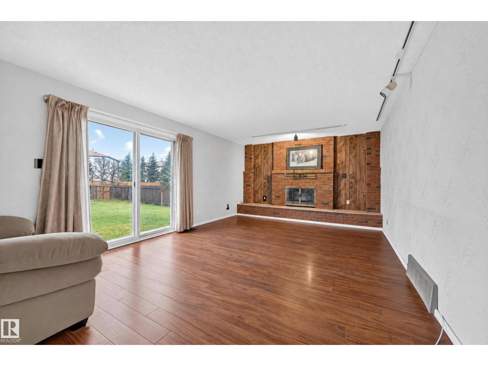 17948 94 AV NW, photo 21 of 44