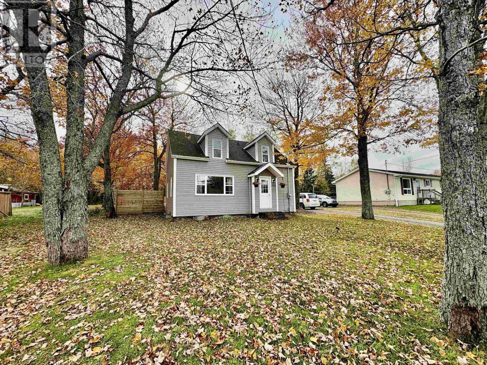 2133 Spring Garden photo 3