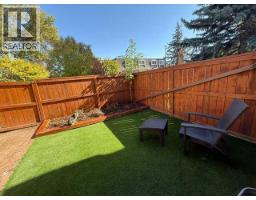 Bedroom - 152, 330 Canterbury Drive Sw, Calgary, AB T2W1H6 Photo 8