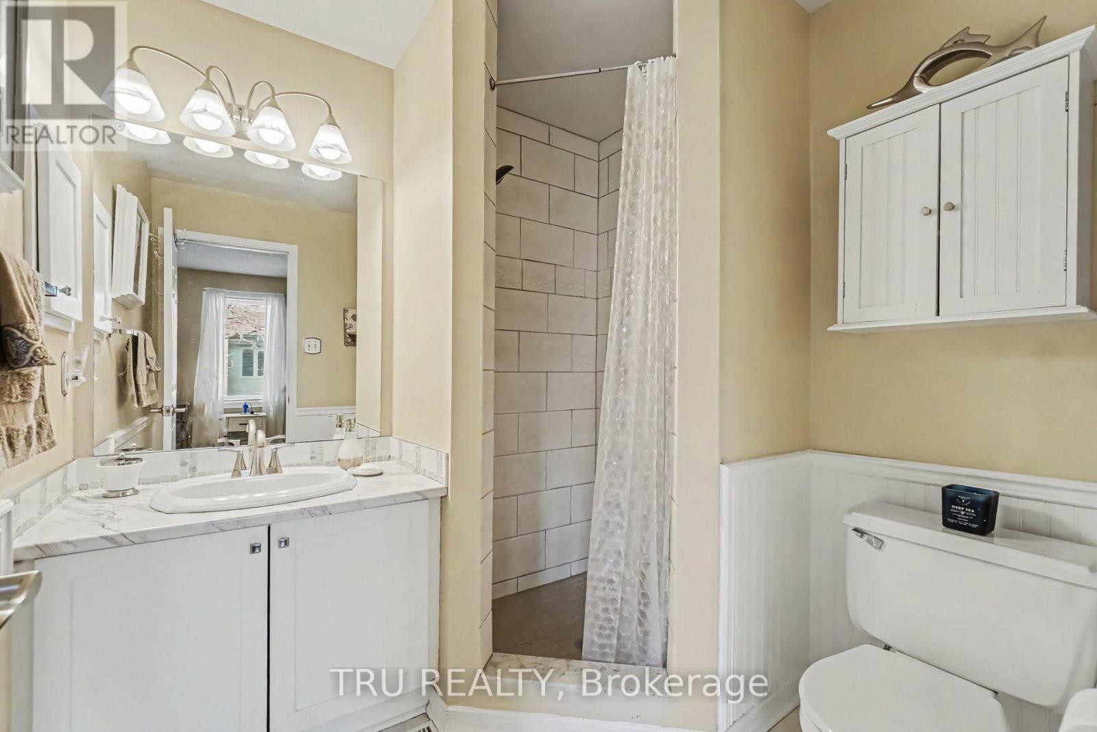 Primary Bedroom Ensuite