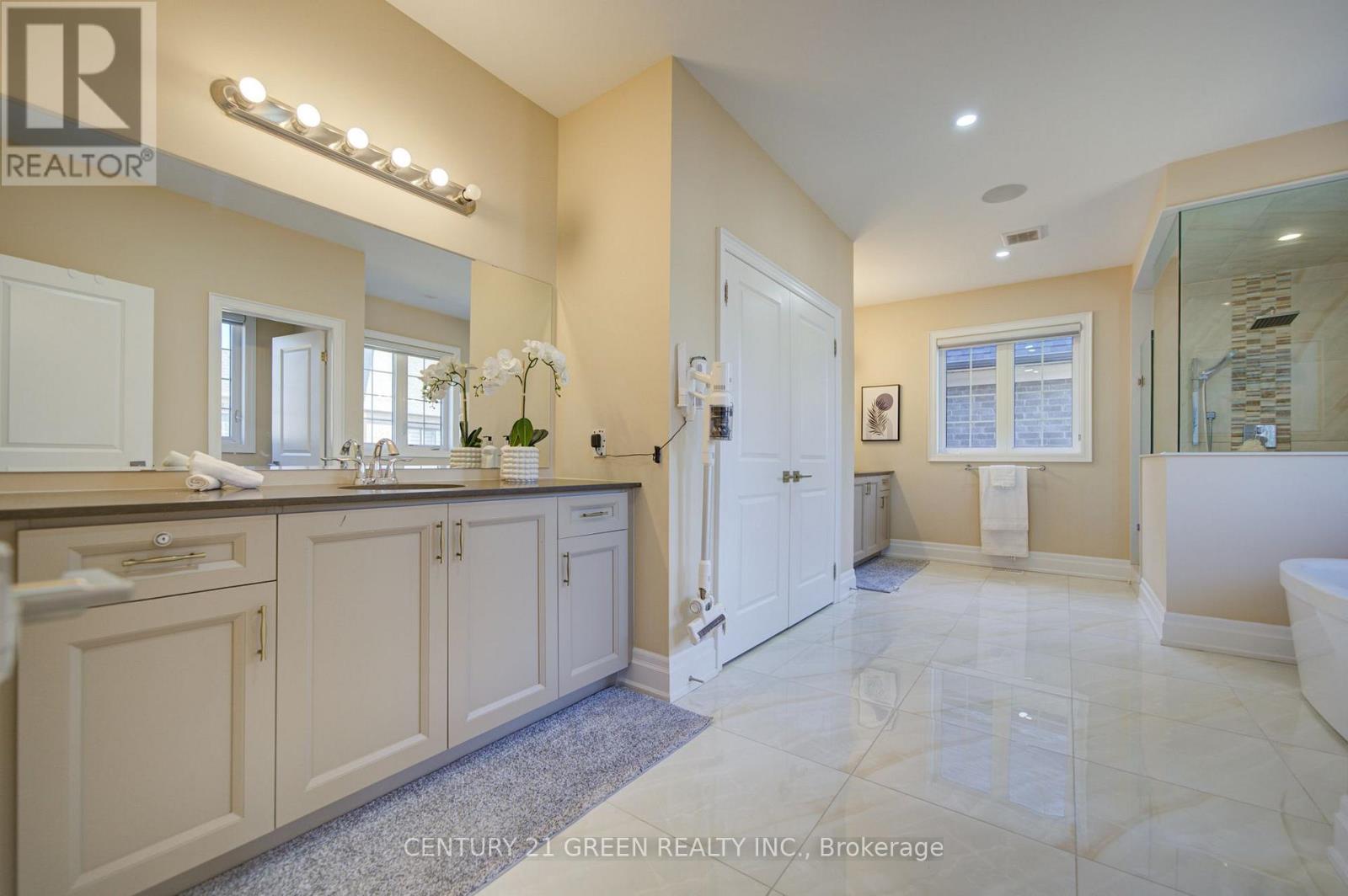 6 Hackwood Heights, Brampton, ON photo 41