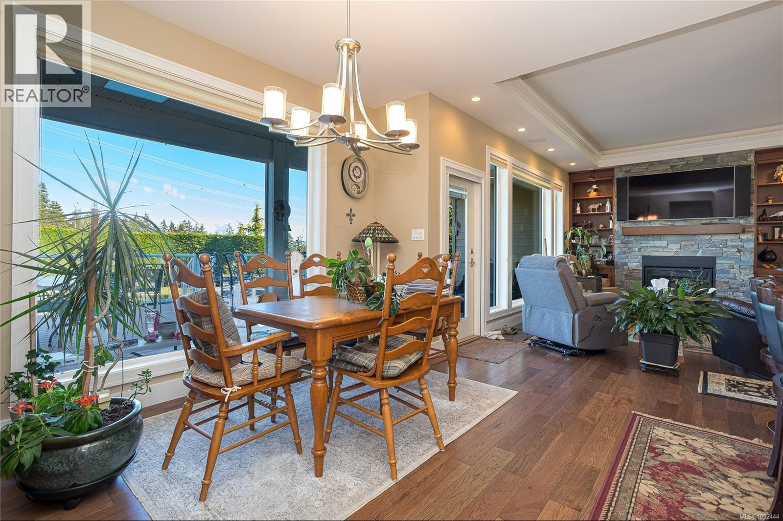 3855 Creekside Dr, Bowser - Image 1
