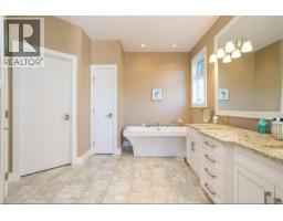 3855 Creekside Dr, Bowser, BC V0R1G0 Photo 25