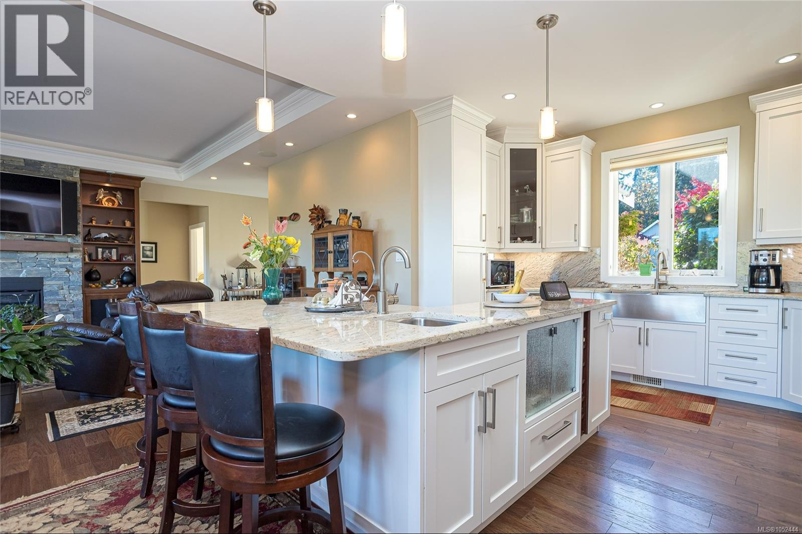 3855 Creekside Dr, Bowser - Image 1