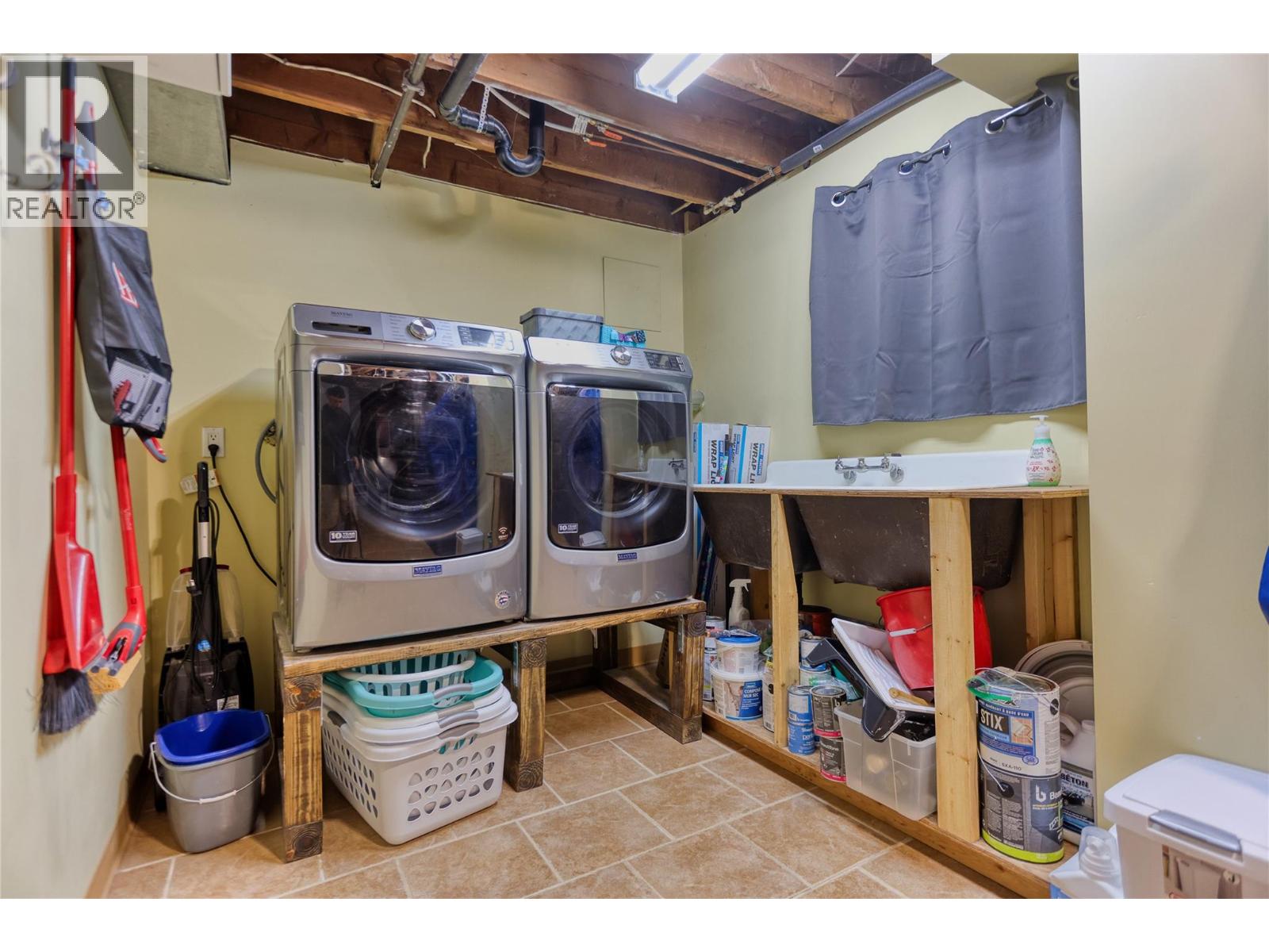2066 Caughlin Road, Fruitvale - Image 1
