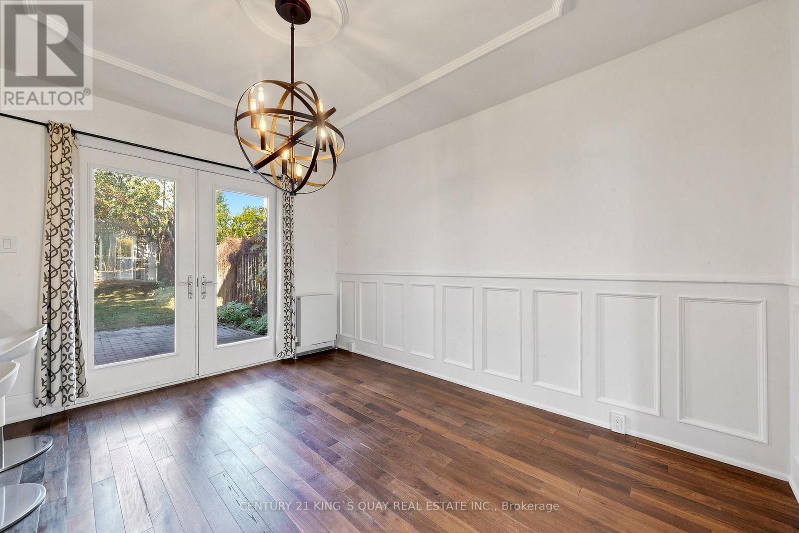 32 Crestview Road, Toronto, ON photo 9