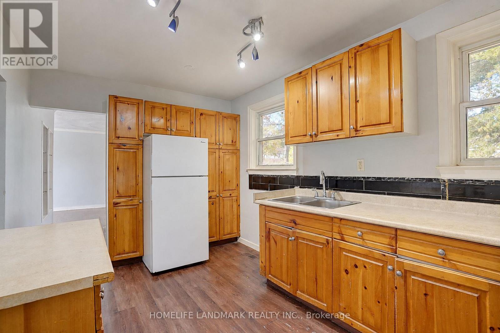 84 MELCHIOR DRIVE - 10