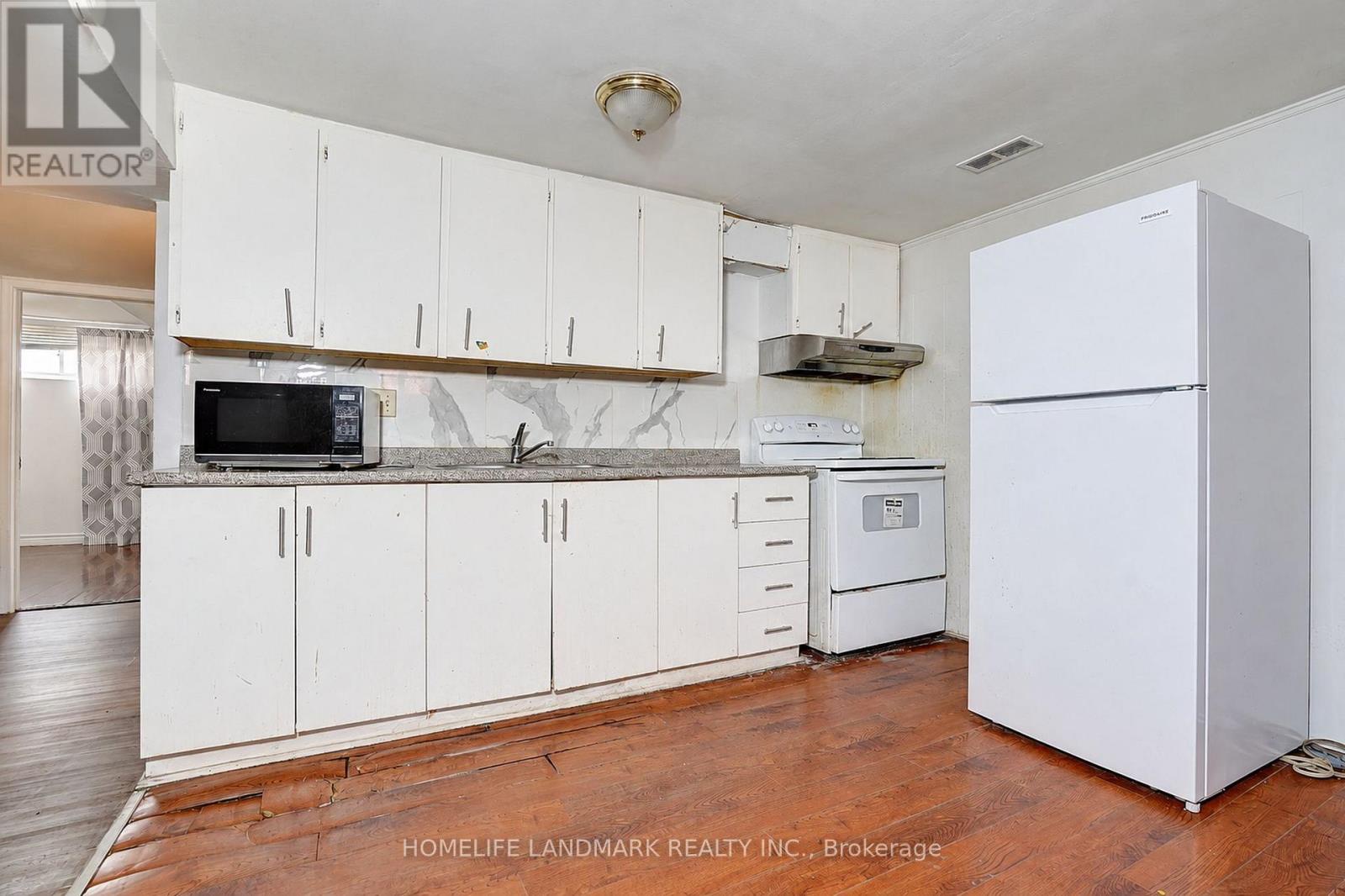 84 MELCHIOR DRIVE - 27