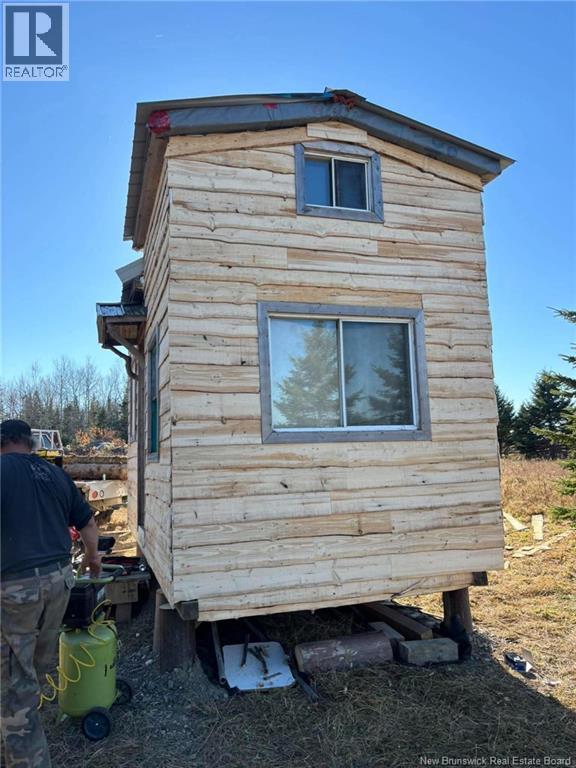 00 Knowlesville Road photo 2