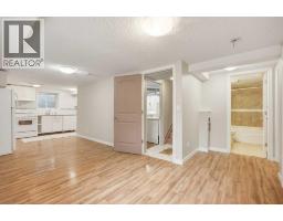 4pc Bathroom - 31 Hendon Place Nw, Calgary, AB T2K2A2 Photo 9