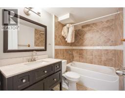 Bedroom - 31 Hendon Place Nw, Calgary, AB T2K2A2 Photo 10