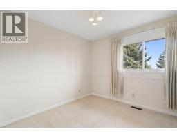 59 Stranraer Place Sw, Calgary, AB T3H1H5 Photo 35