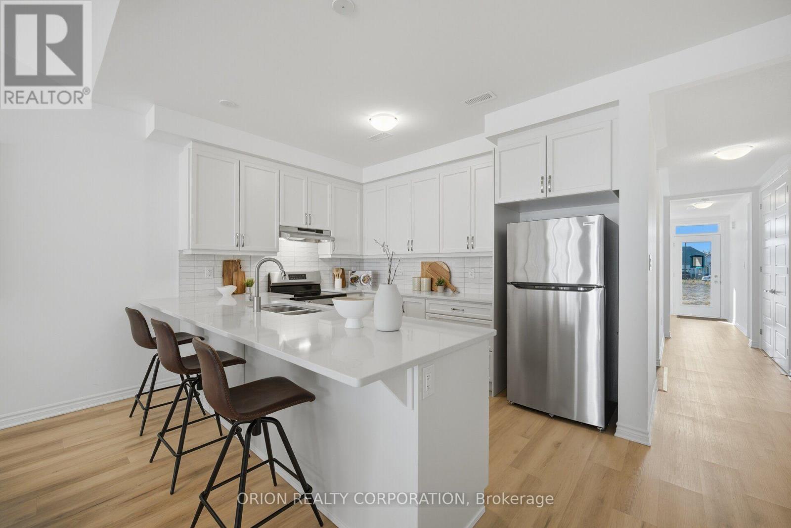 716 Keast Place, Innisfil photo 2