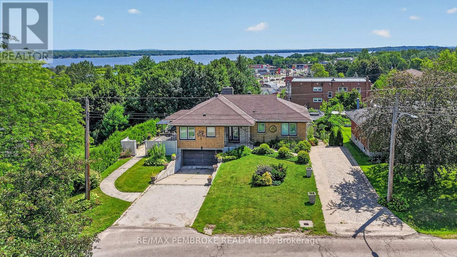 235 BROADVIEW DRIVE, Pembroke — photo 4