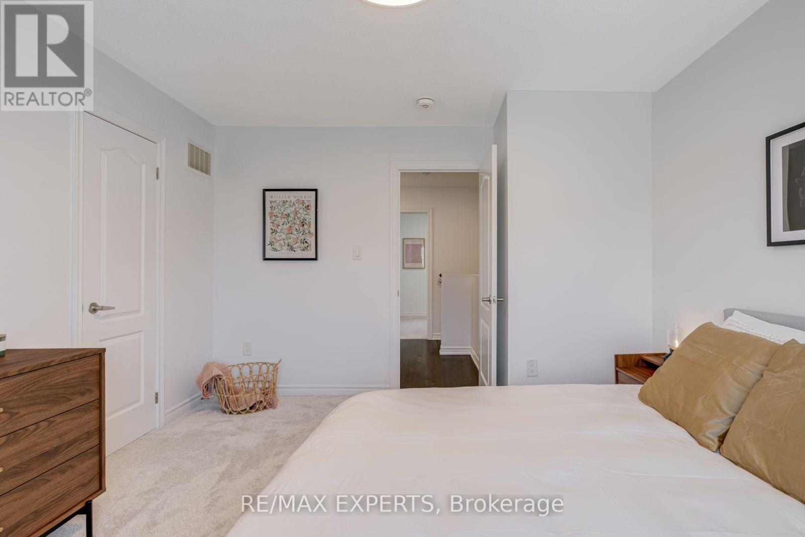19 Cygnus Crescent, Barrie photo 25
