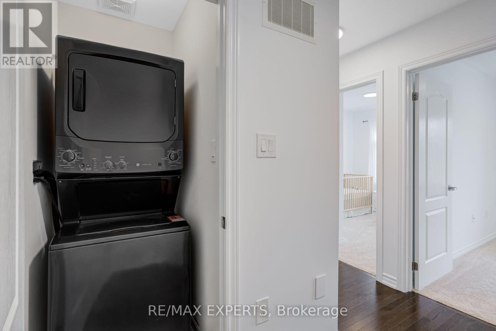 19 Cygnus Crescent, Barrie photo 35