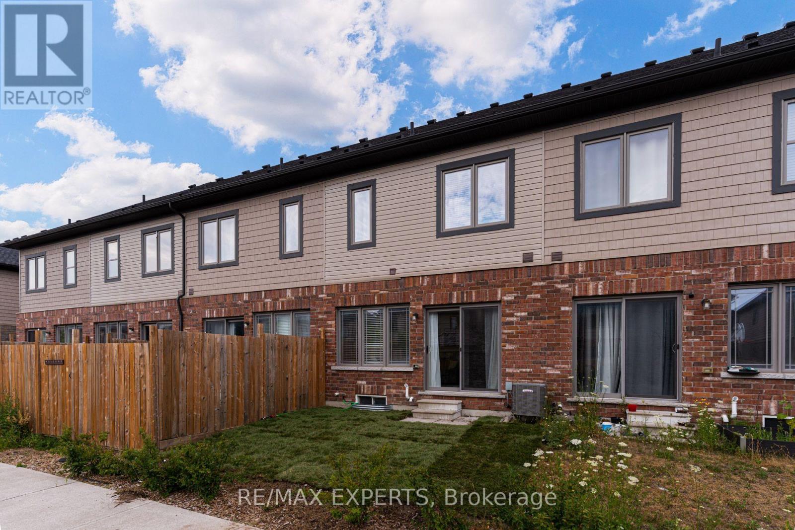 19 Cygnus Crescent, Barrie photo 39