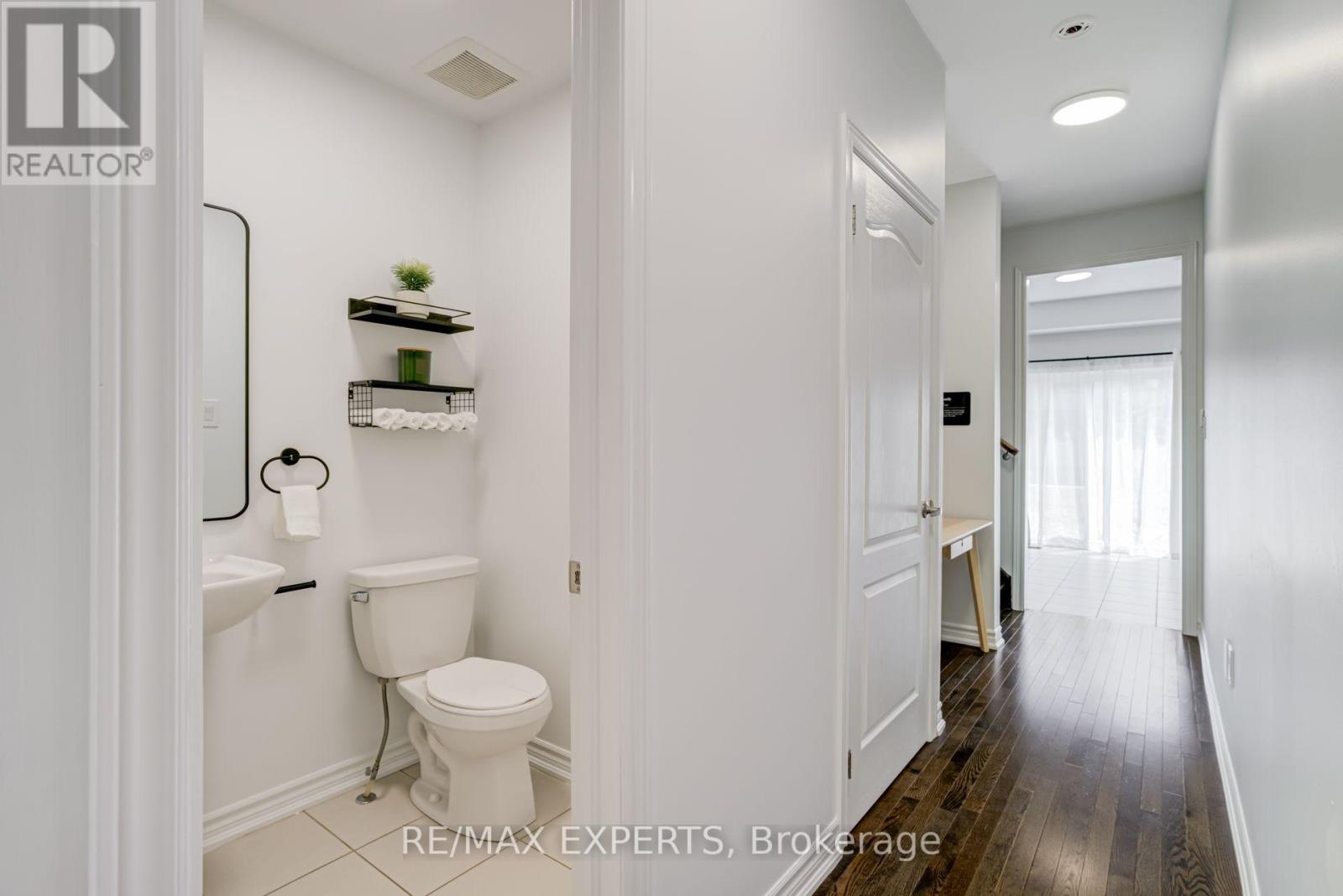 19 Cygnus Crescent, Barrie photo 5
