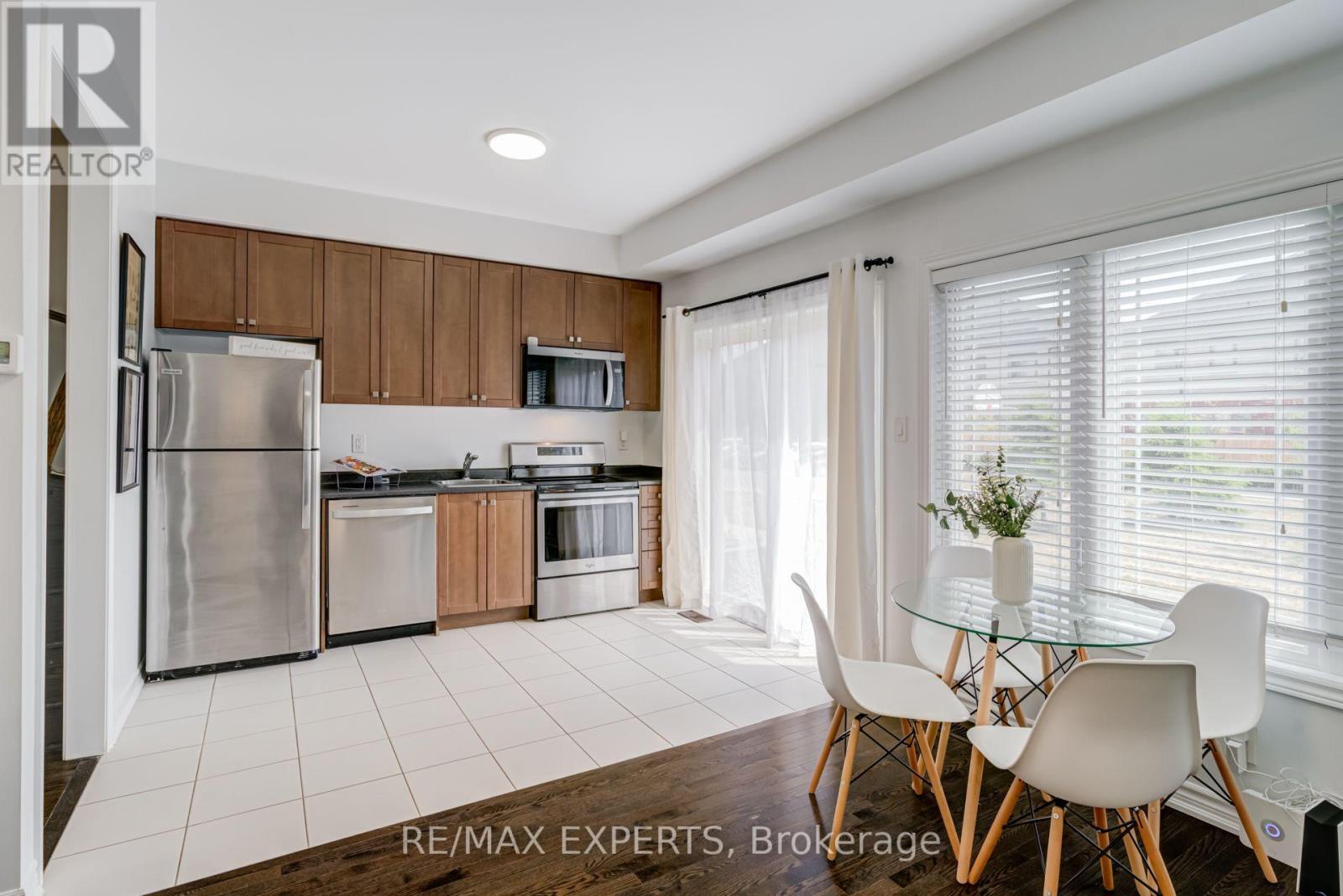 19 Cygnus Crescent, Barrie photo 8