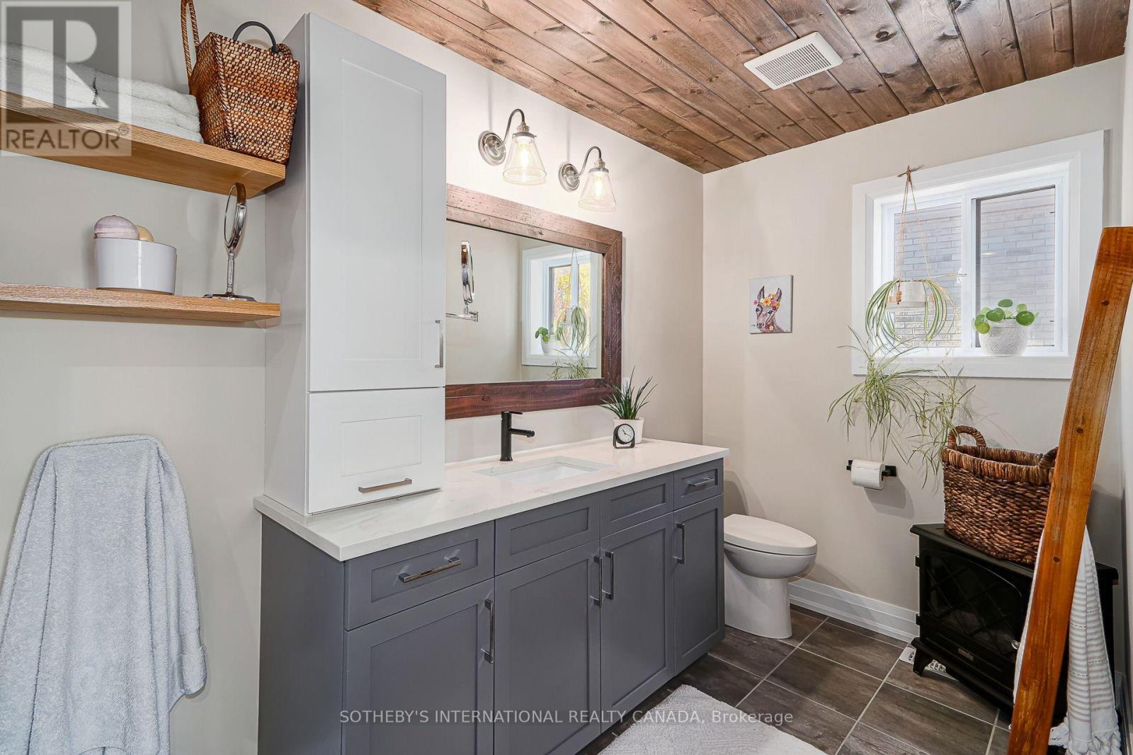 70 Plewes Drive, Collingwood photo 17