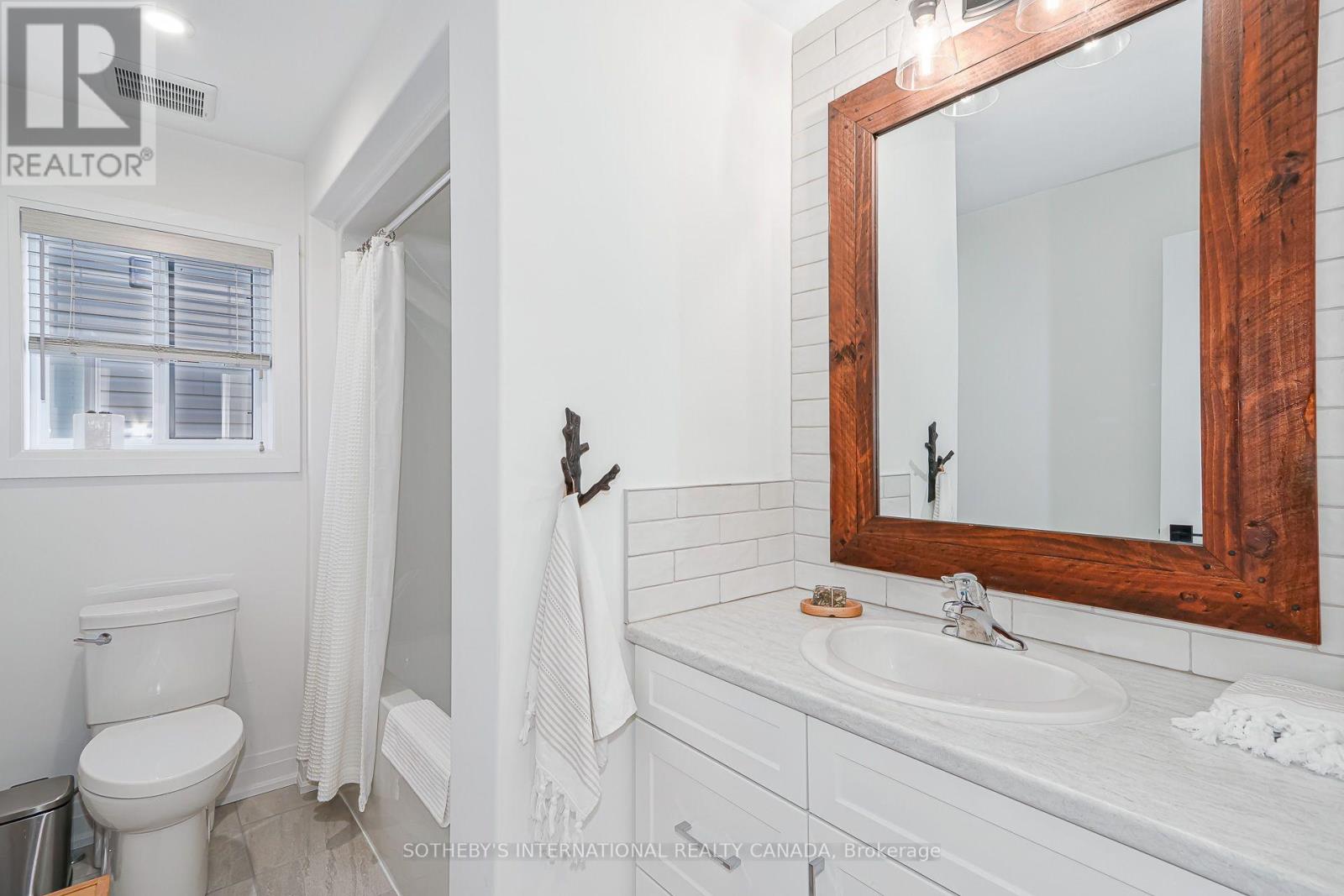 70 Plewes Drive, Collingwood photo 22