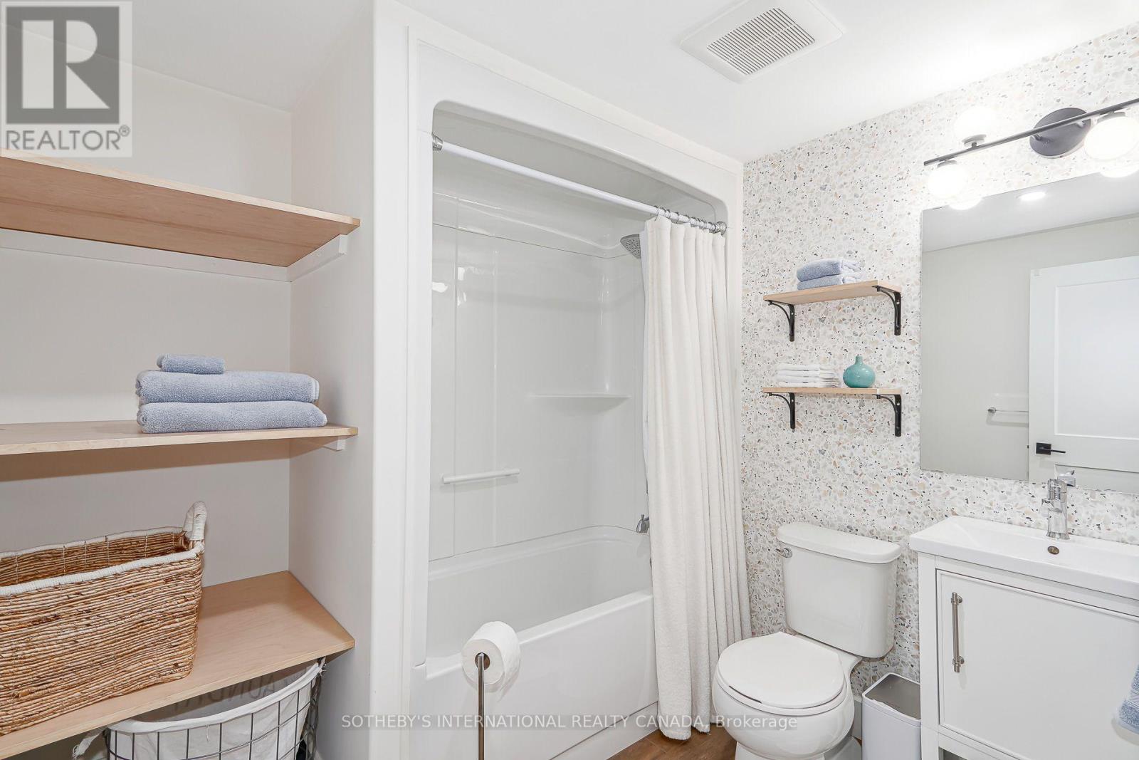 70 Plewes Drive, Collingwood photo 26