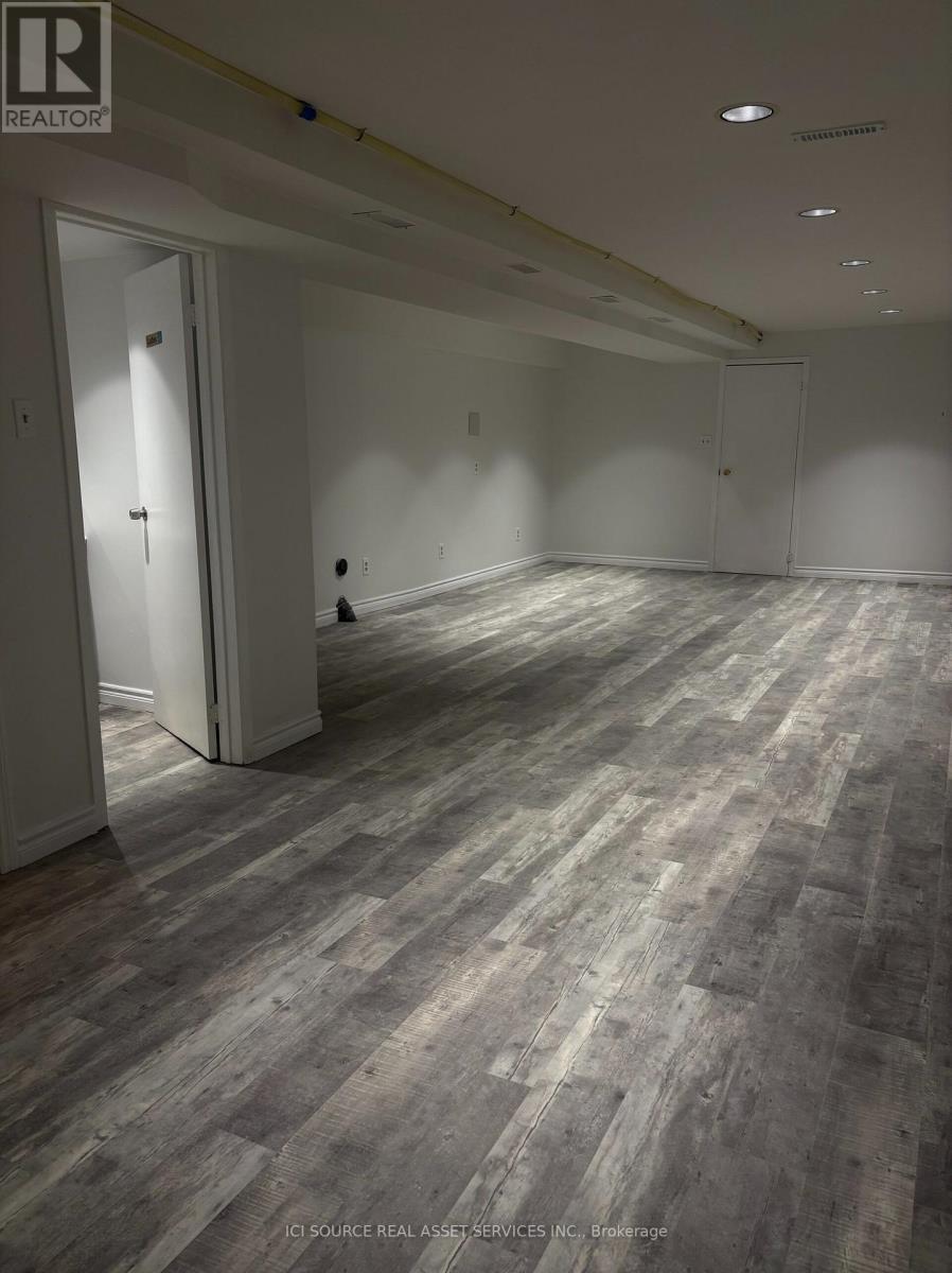 820 BROWN'S LINE, Toronto (Alderwood) — photo 2
