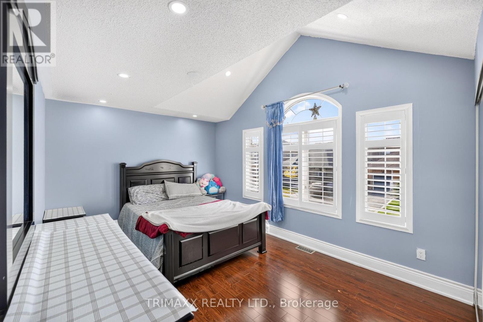 19 Leopard Gate, Brampton, ON photo 16