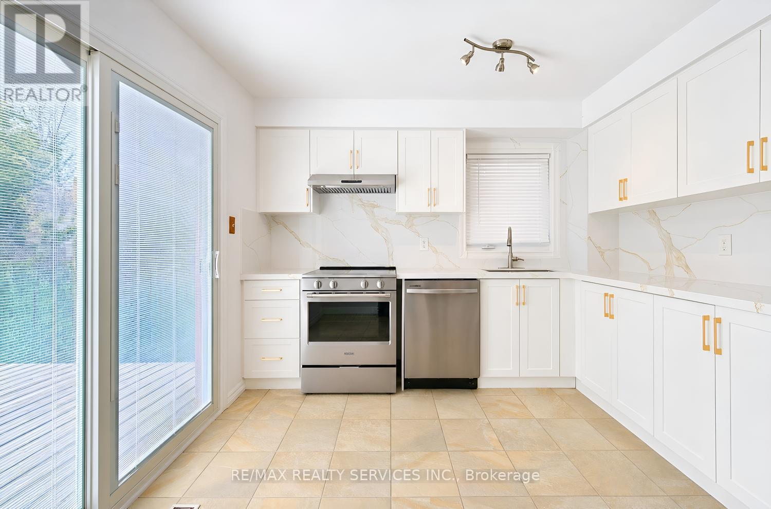 5 Nimrod Crescent West, Brampton, ON photo 13