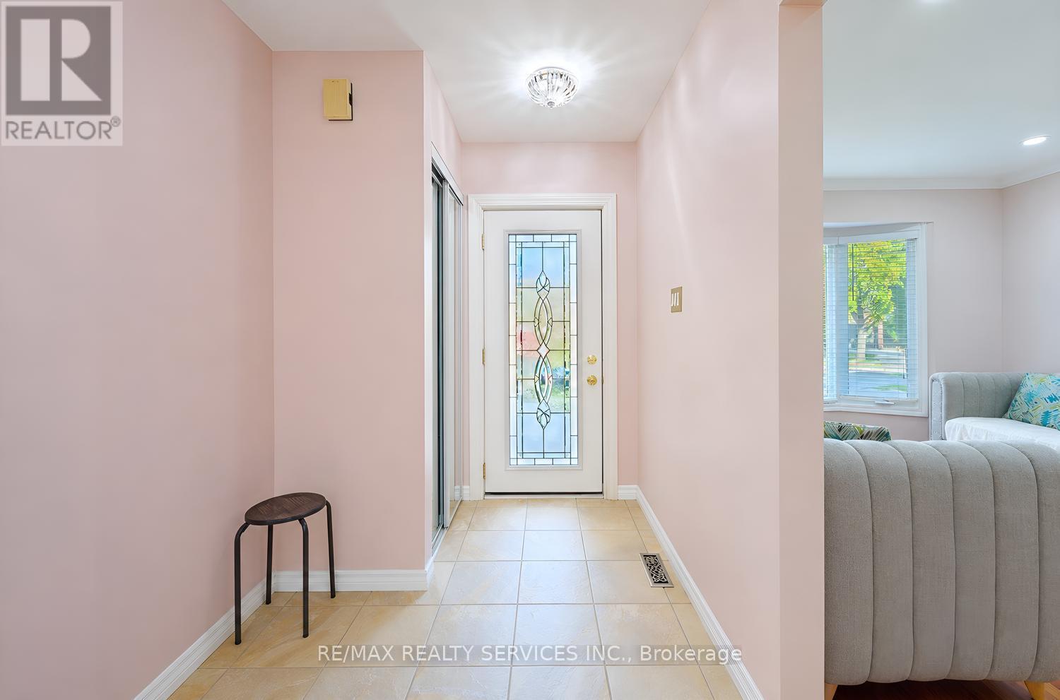 5 Nimrod Crescent West, Brampton, ON photo 5