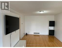3407 Cedar Creek Drive, Mississauga, ON L4Y2Y2 Photo 9