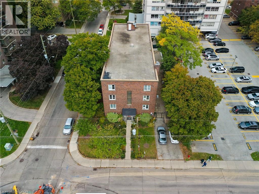 60 ROBINSON Unit 304 photo 2