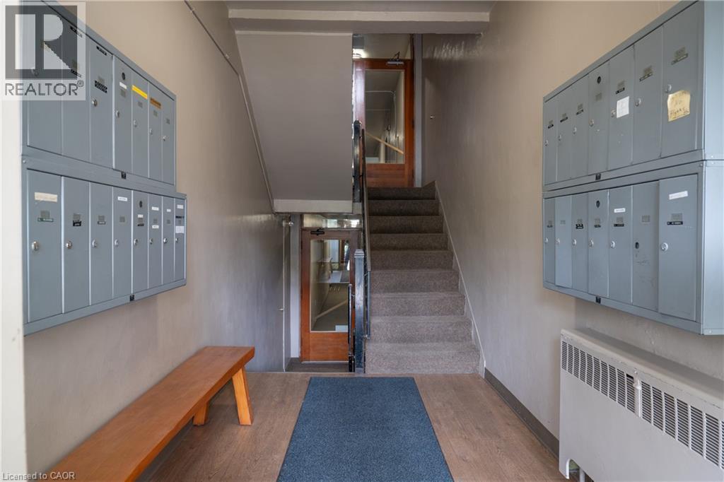 60 ROBINSON Unit 304 photo 5