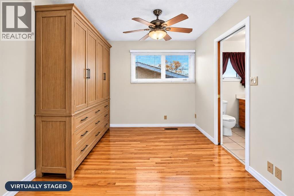 1040 Motherwell Road NE photo 22