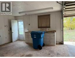 Sunroom - 432 Center Street, Drumheller, AB T0J2V0 Photo 6