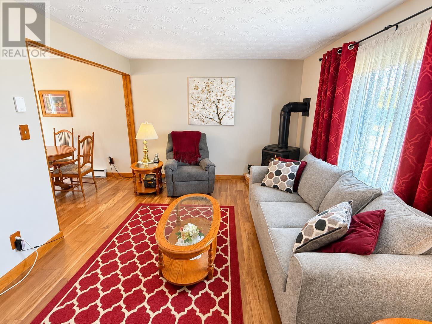223A Ottawa AVE photo 5
