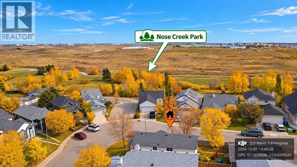 152 Coverton Close NE photo 2