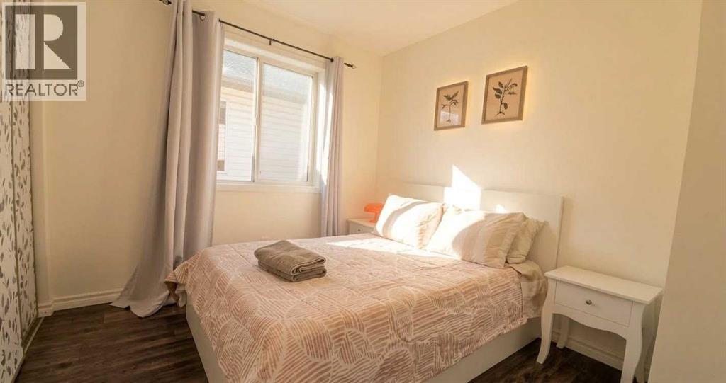 152 Coverton Close NE photo 21