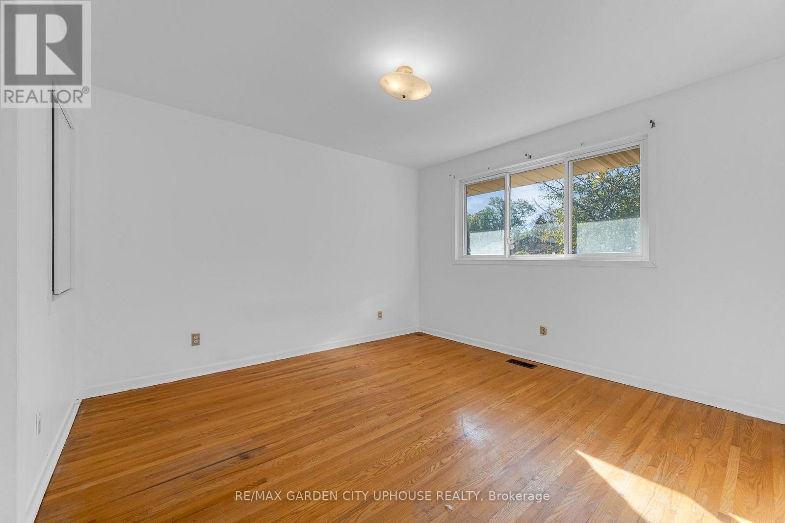 MAIN FLOOR - 3083 PORTAGE ROAD, Niagara Falls (Church's Lane) — photo 7