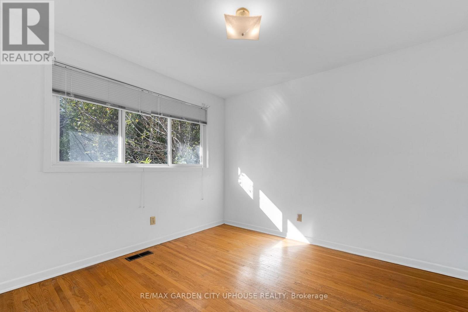 MAIN FLOOR - 3083 PORTAGE ROAD, Niagara Falls (Church's Lane) — photo 9