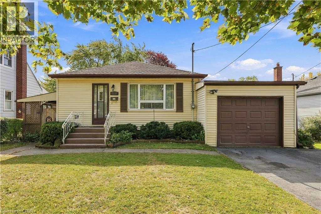 7112 DUNN Street, Niagara Falls — photo 2
