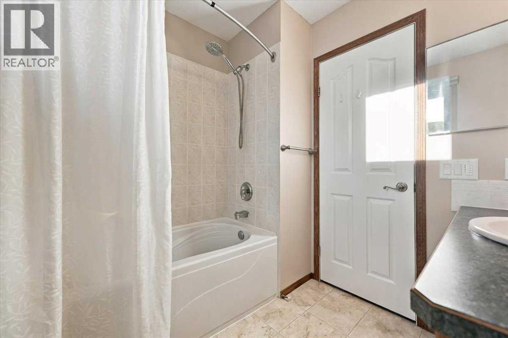 144 Bernard Way NW photo 31