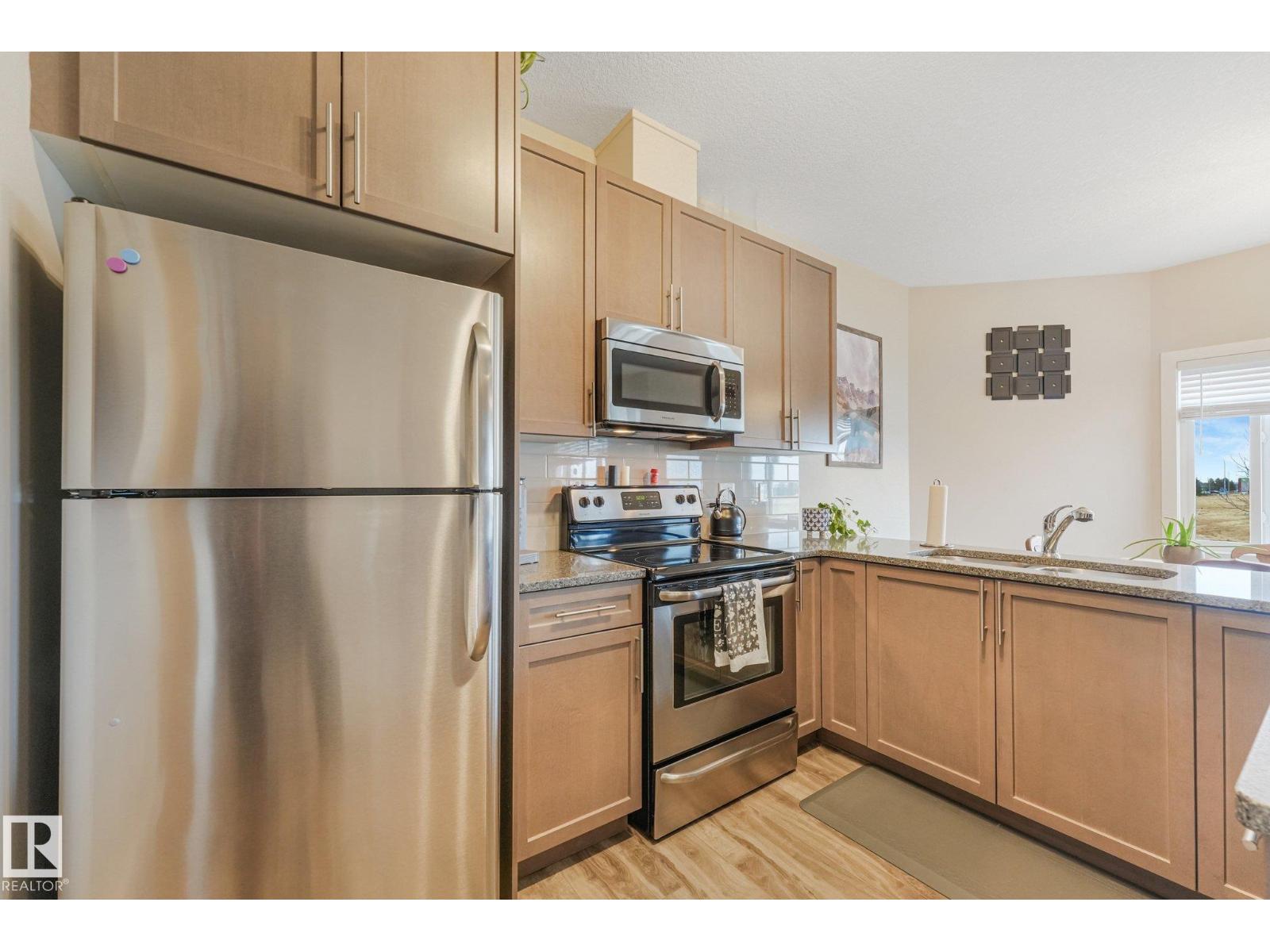 #8 16537 130A ST NW, Edmonton — photo 16