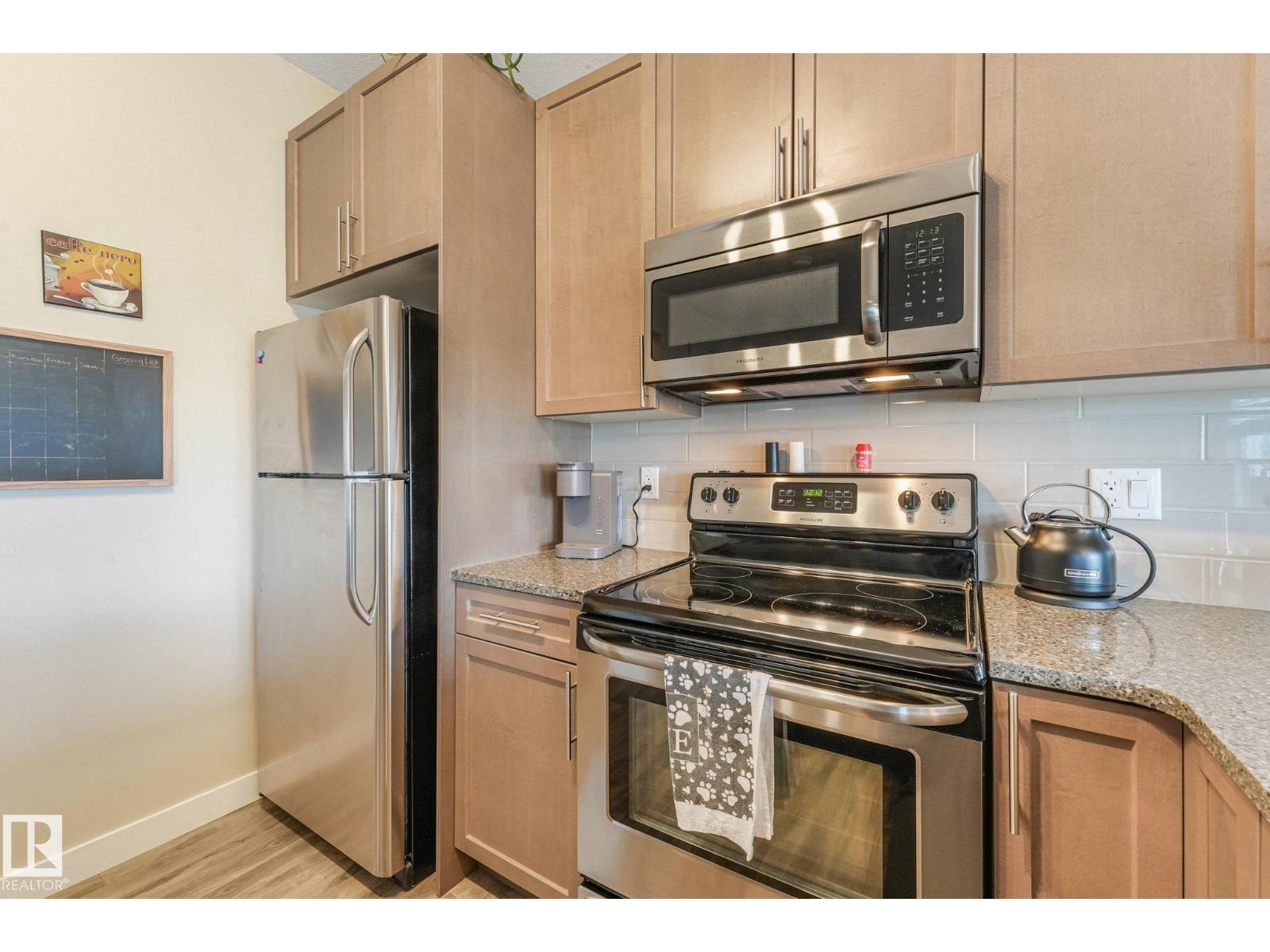 #8 16537 130A ST NW, Edmonton — photo 17