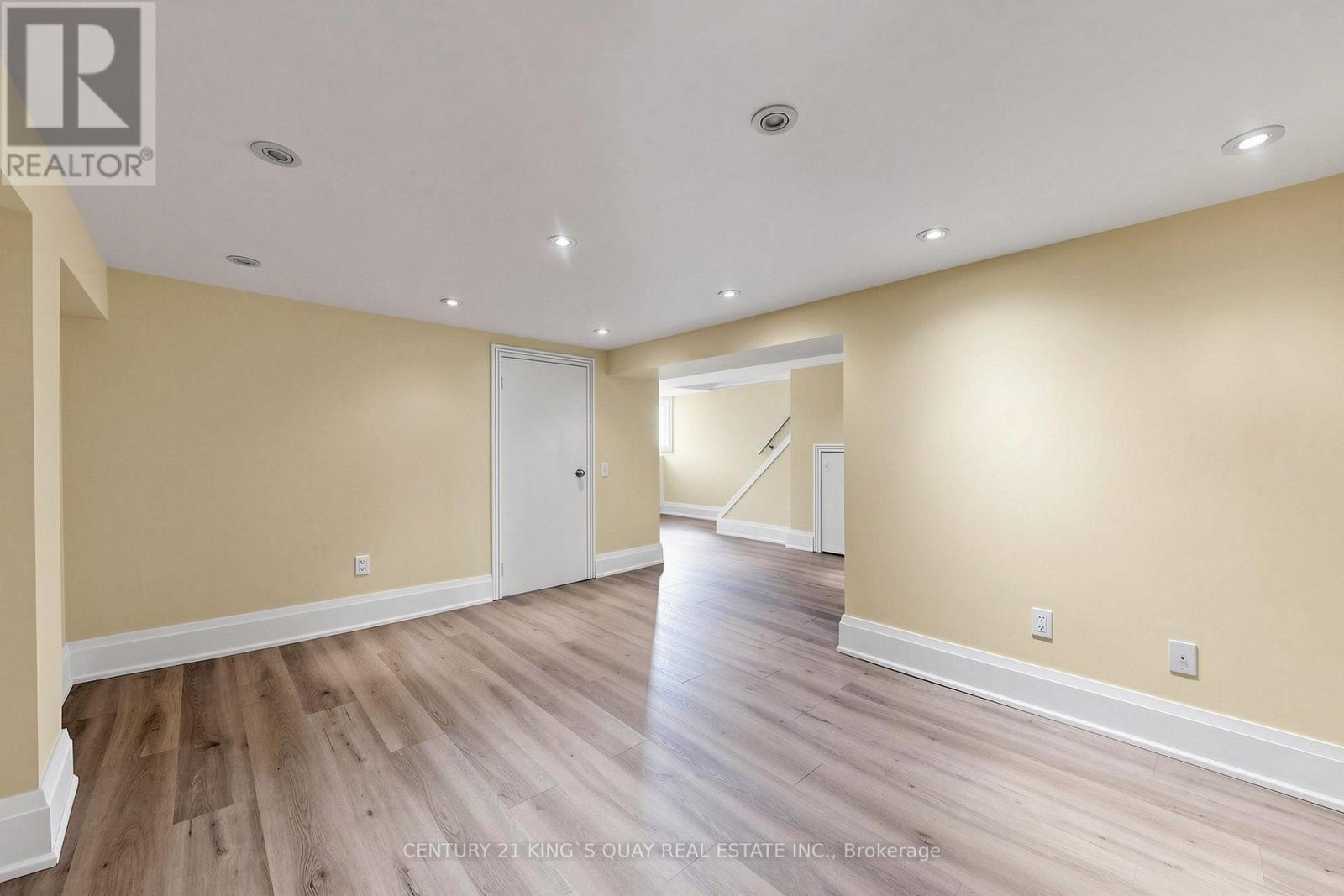 32 Crestview Road, Toronto, ON photo 32
