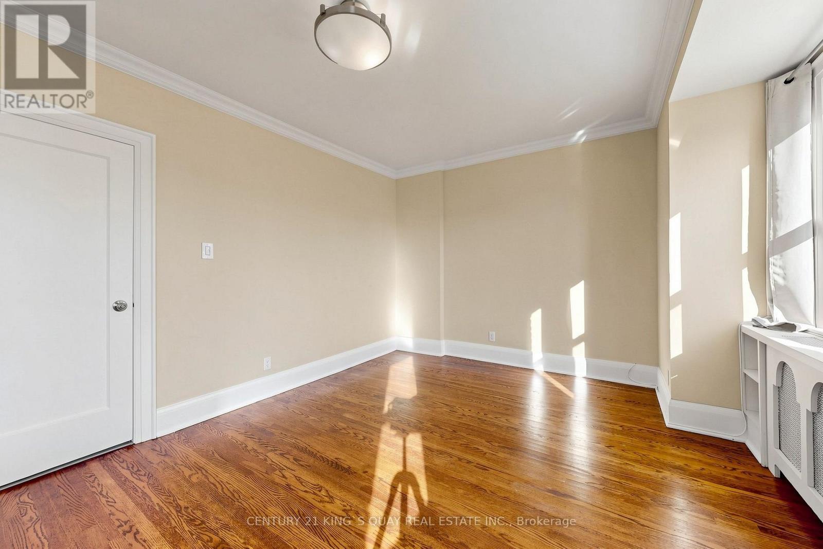 32 Crestview Road, Toronto, ON photo 18