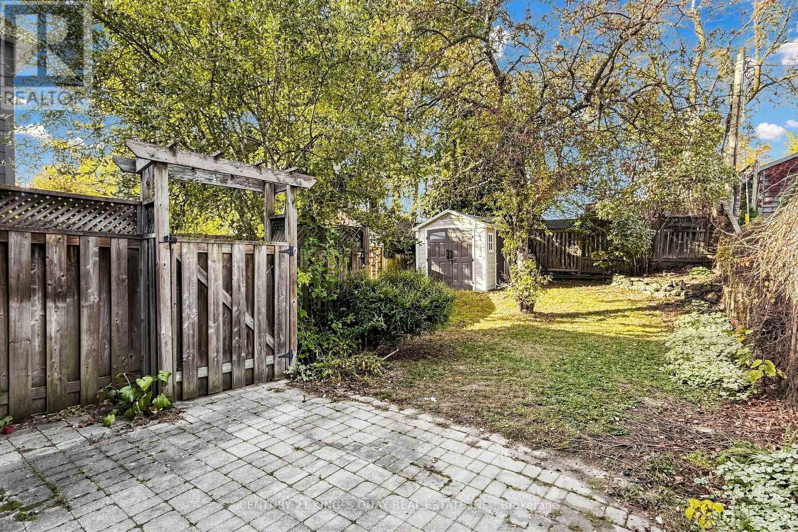 32 Crestview Road, Toronto, ON photo 43