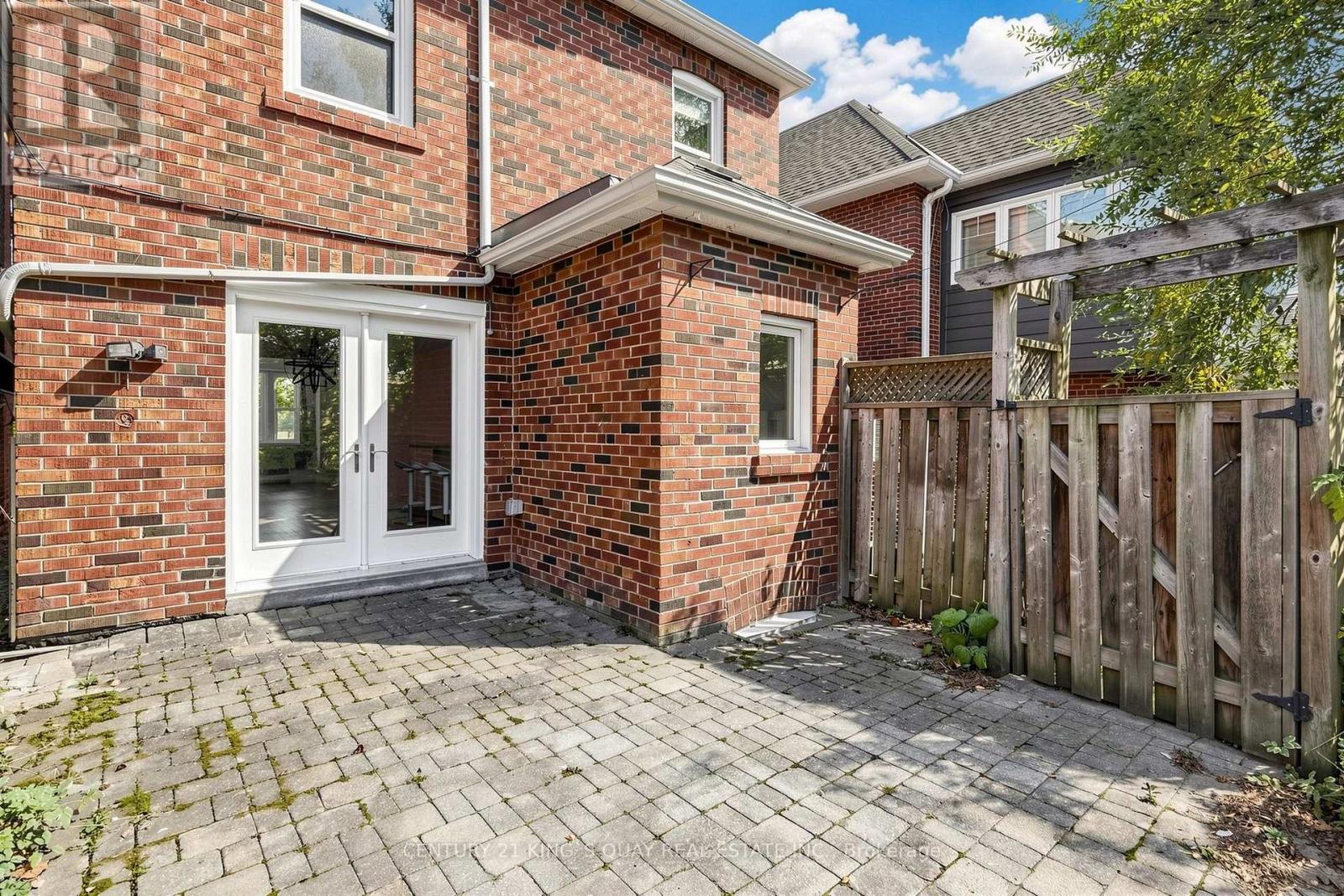 32 Crestview Road, Toronto, ON photo 42