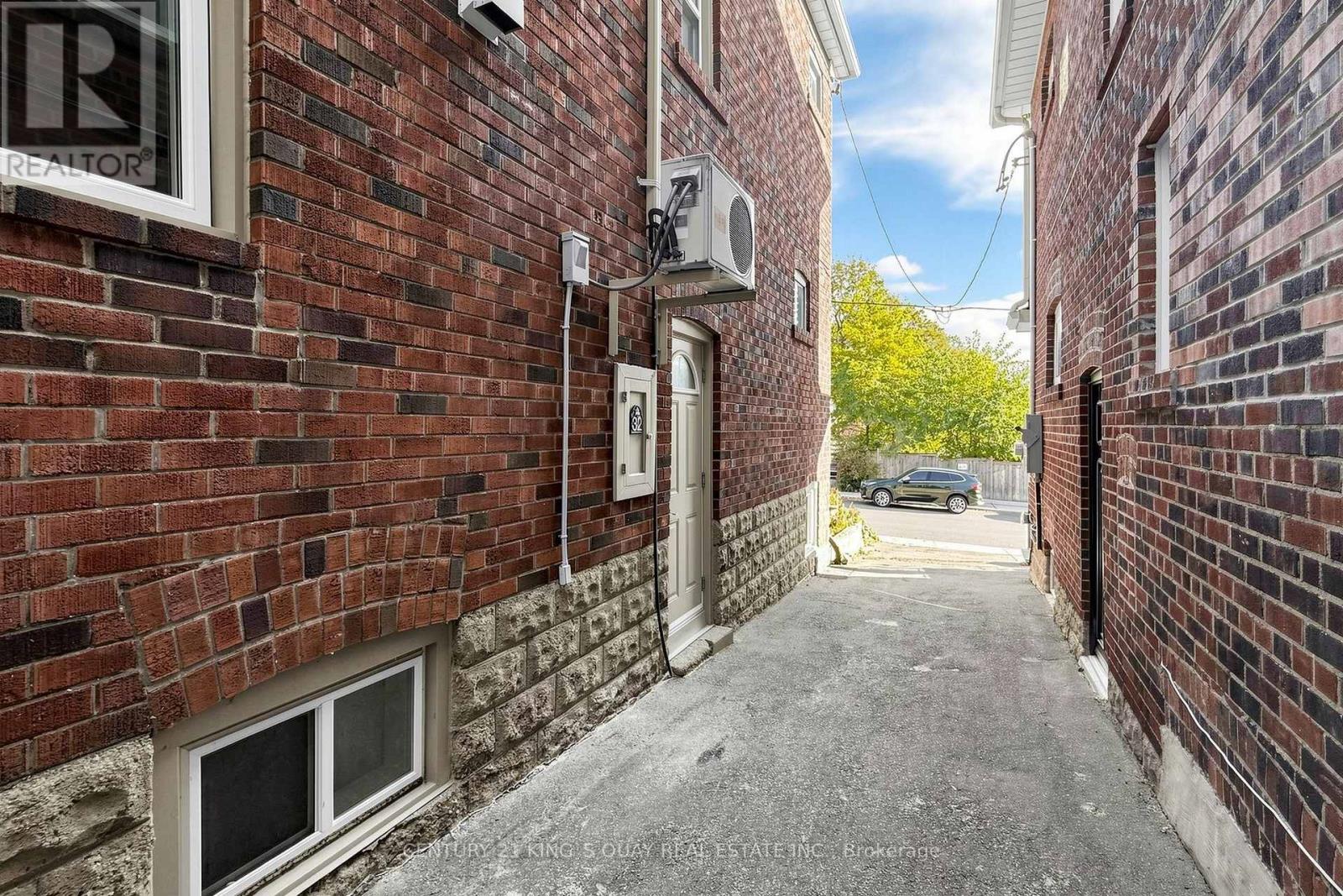 32 Crestview Road, Toronto, ON photo 47
