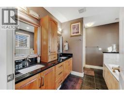 220 East Lakeview Place, Chestermere, AB T1X0A2 Photo 30